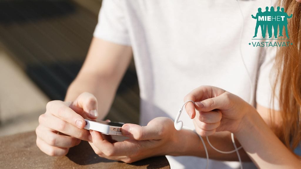 Juttusarjassa miehet vastaavat joka viikko lukijoiden kysymyksiin!