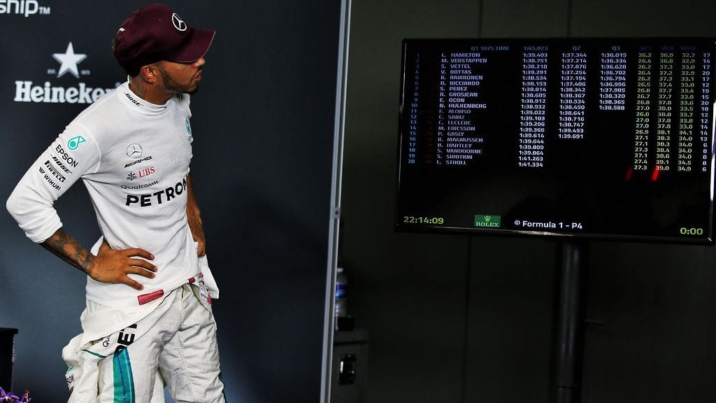 Lewis Hamilton saattoi hämmästellä itsekin paaluaikaansa Singaporen GP:n aika-ajoissa.