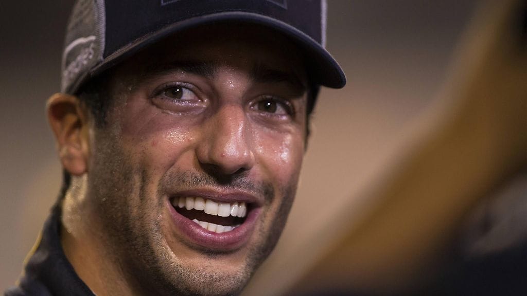 Daniel Ricciardo oli hämillään siitä, miten hän jäi selvästi muun muassa tallikaveristaan Singaporen GP:n aika-ajoissa.