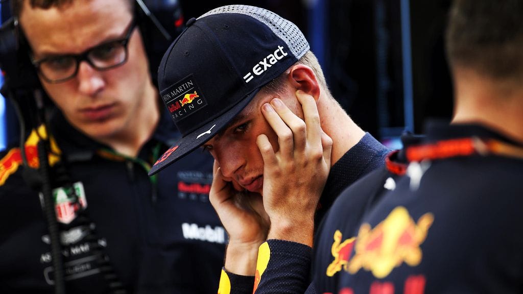 Max Verstappen täräytti Singaporen GP:n aika-ajoissa toiseksi teknisistä ongelmista huolimatta.