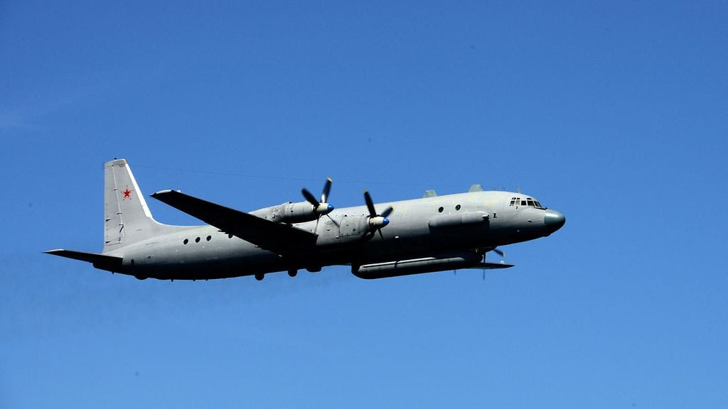 Iljushin Il-20 on venäläinen tiedusteluun tarkoitettu sotilaskone. Kuvituskuva.