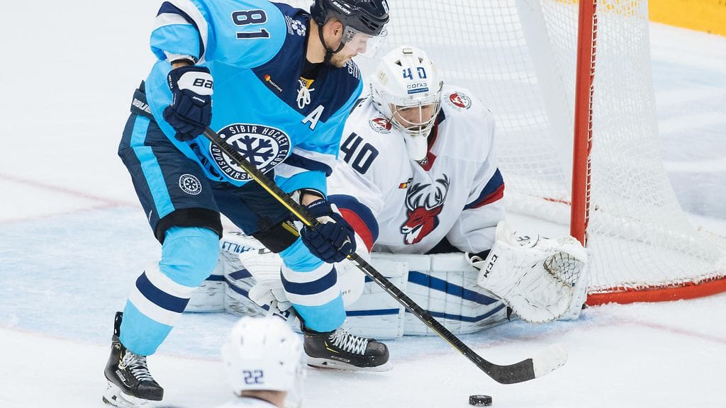 Sibiriä edustava Jukka Peltola joutuu viikkojen sairaslomalle KHL:ssä.