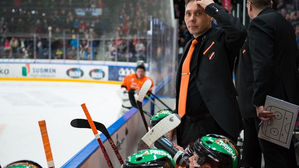 Tuomas Tuokkola ja KooKoo oli ihmeissään alkukaudestaan.