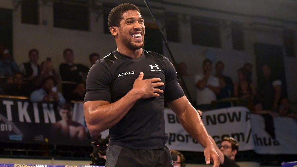 Anthony Joshua kohtaa Aleksander Povetkinin titteliottelussa.