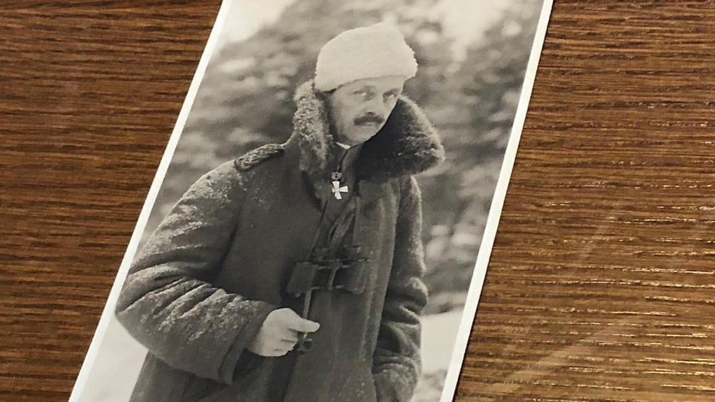 Presidentti Sauli Niinistön Kansallisarkistolle lahjoittama aineisto sisältää valokuvia, kirjeitä ja asiakirjoja.