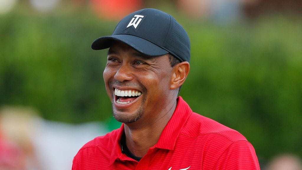 Tiger Woods nousi golfin Masters-turnauksen voittoon 14 vuoden tauon jälkeen.