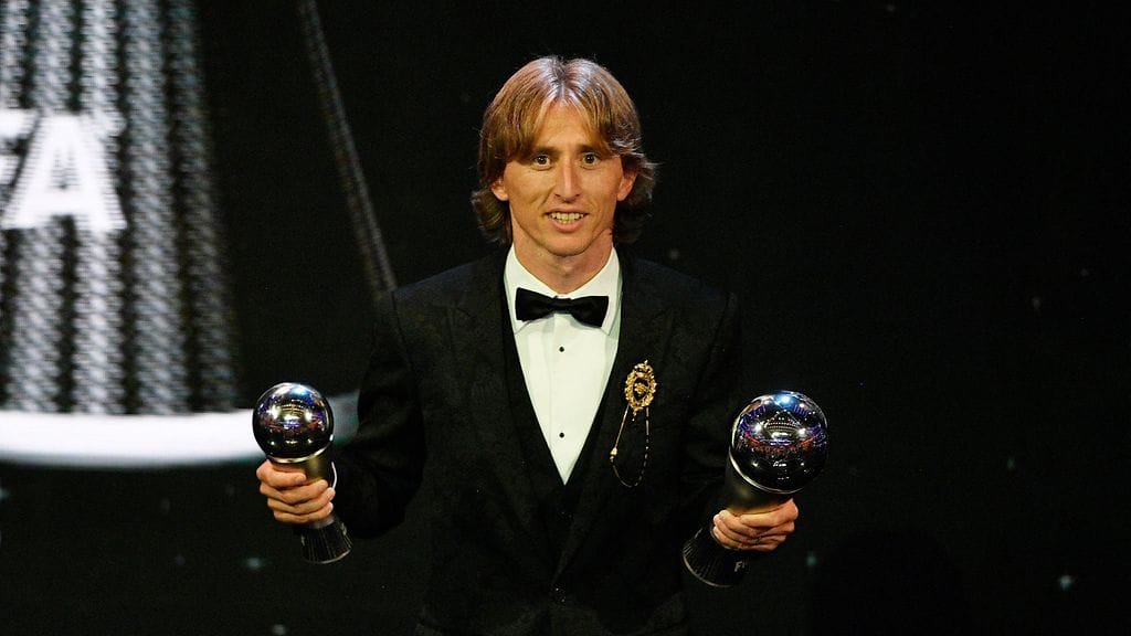 Luka Modric syrjätti Cristiano Ronaldon ja Lionel Messin maailman parhaan pelaajan paikalta ensimmäistä kertaa sitten vuoden 2007.
