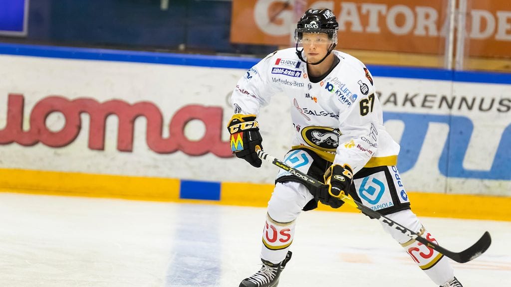 Jasper Lindsten teki avausmaalinsa Kärppien paidassa SM-liigassa.