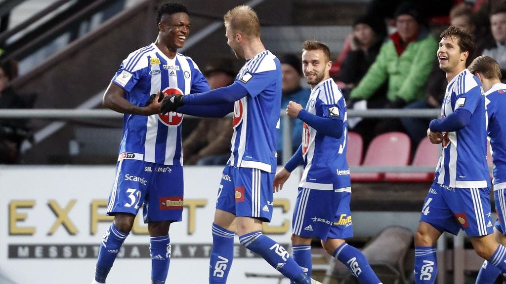 Faith Friday Obilor (vas.) ampui HJK:n 2–1-voittomaalin Ilvestä vastaan.
