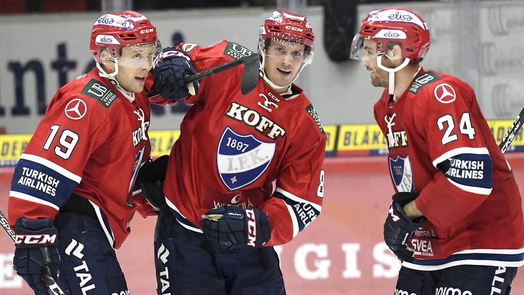 HIFK:n Juho Keräsellä, kaksi maalia tehneellä Erik Thorellilla ja Ryan O'Connorilla oli aihetta juhlaan KooKoota vastaan.