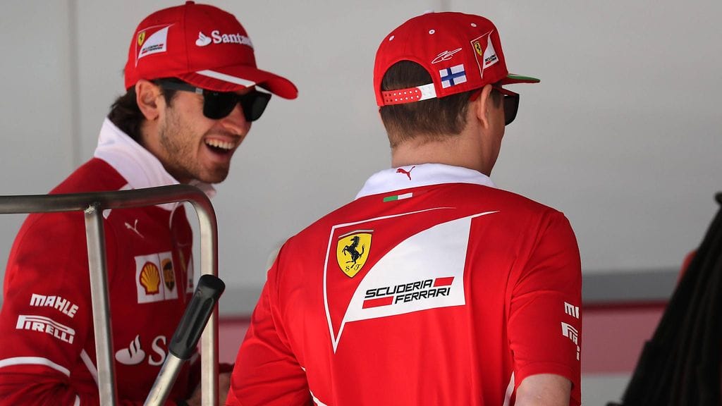 Antonio Giovinazzi (vas.) ja Kimi Räikkönen