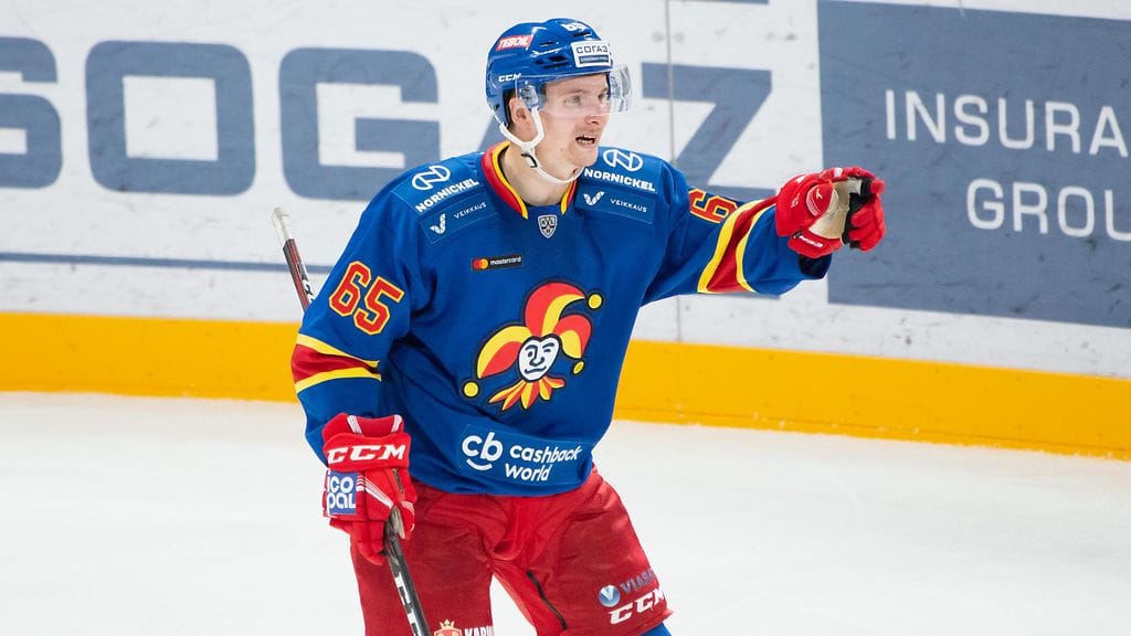 Sakari Manninen iski tehot 2+2. Kuva syyskuun alusta.