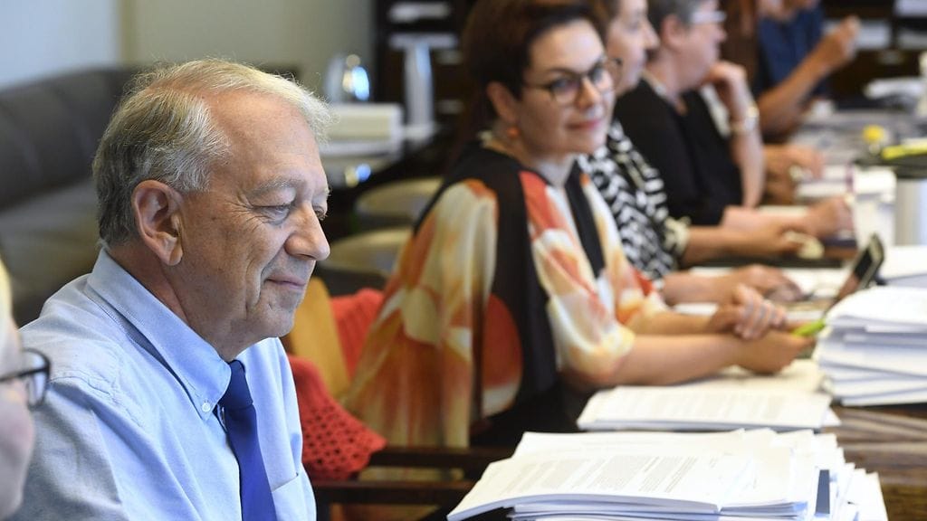 Sosiaali- ja terveysvaliokunnan kokous syyskuussa 2018.