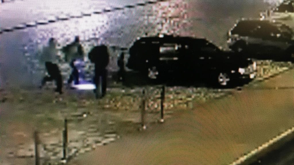 Poliisin välittämä valvontakamerakuva Turussa tapahtuneesta puukotuksesta.