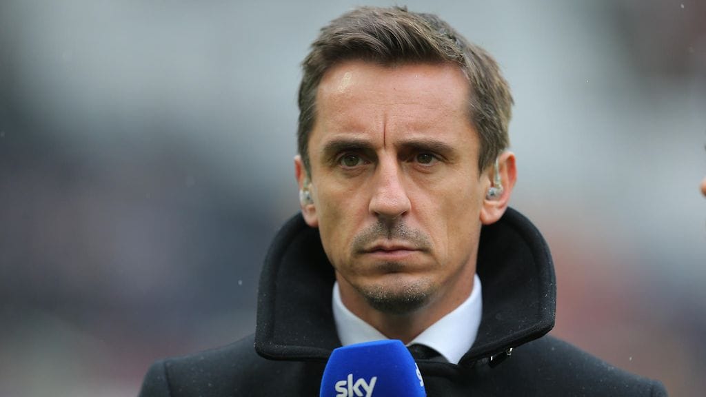Gary Neville ei ole tyytyväinen ManU:n otteisiin.