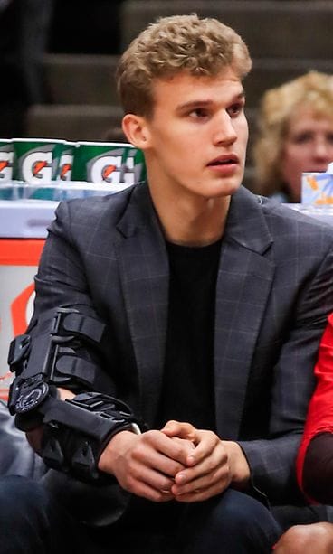 Lauri Markkanen (2)