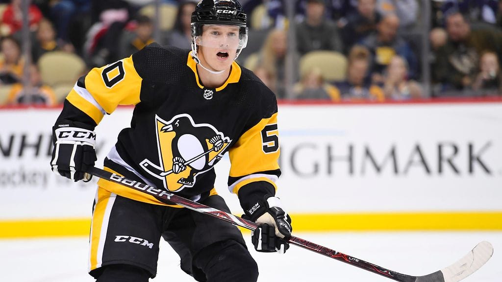 Juuso Riikola aloittaa kauden Pittsburgh Penguinsin NHL-ryhmän mukana.
