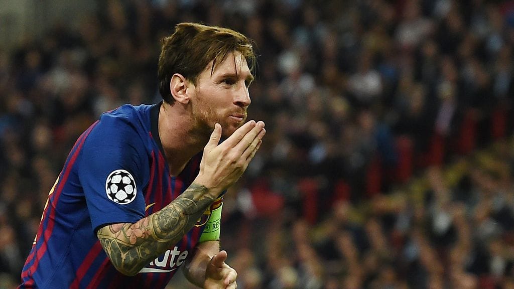 Lionel Messi on tehnyt englantilaisista joukkueista vuosien varrella hakkelusta.