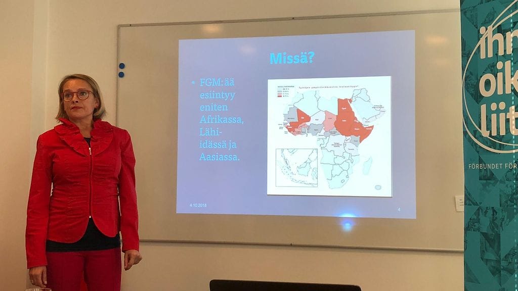 Tyttöjen ympärileikkaukset, Ihmisoikeusliitto