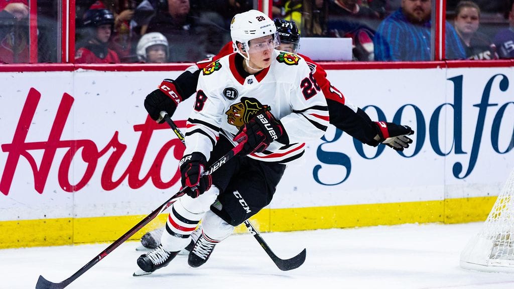 Chicago Blackhawksin Henri Jokiharju aloitti hyvin NHL-uransa.