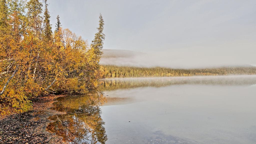 Arkisto Enontekiöltä. Iäkäs mies hukkui jouduttuaan veneestä veden varaan Enontekiöllä Lapissa perjantaina.