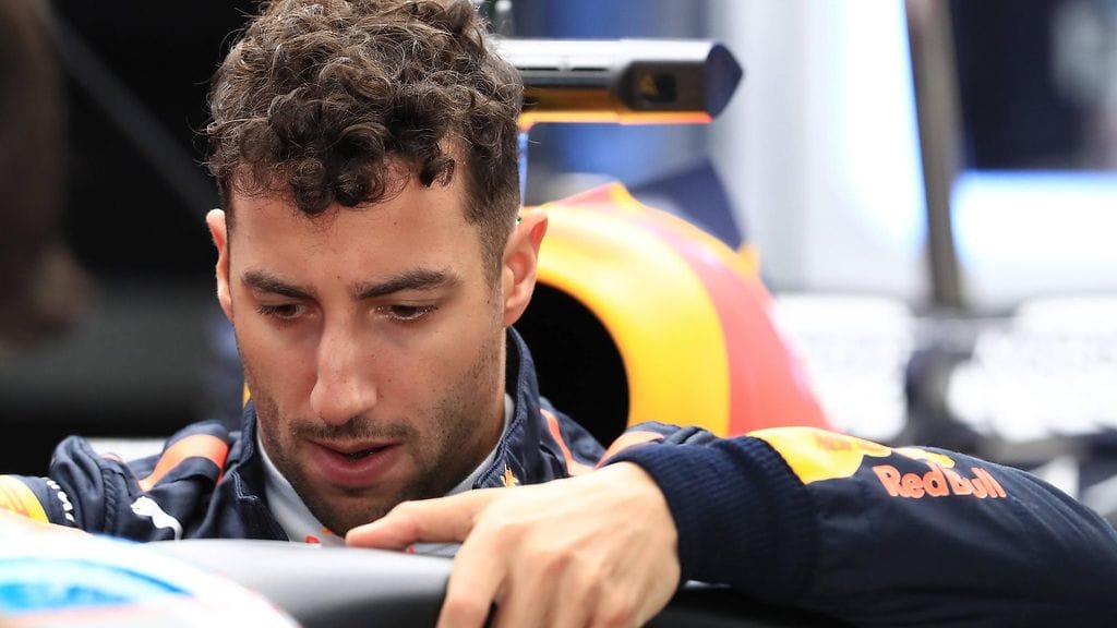 Red Bullin Daniel Ricciardo koki teknisen ongelman Japanin GP:n aika-ajoissa.