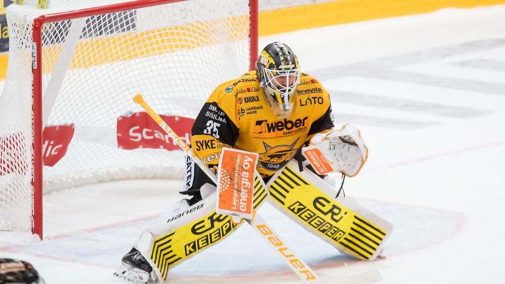 Frans Tuohimaa torjui nollapelin Lukkoa vastaan