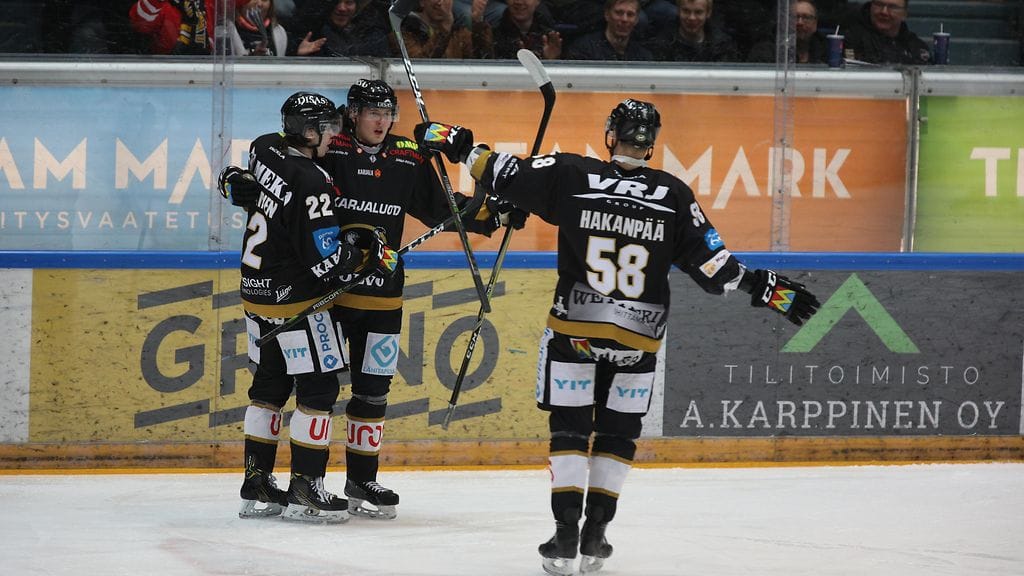 Kärpät nousi murskavoittonsa ansiosta SM-liigan kärkipaikalle.