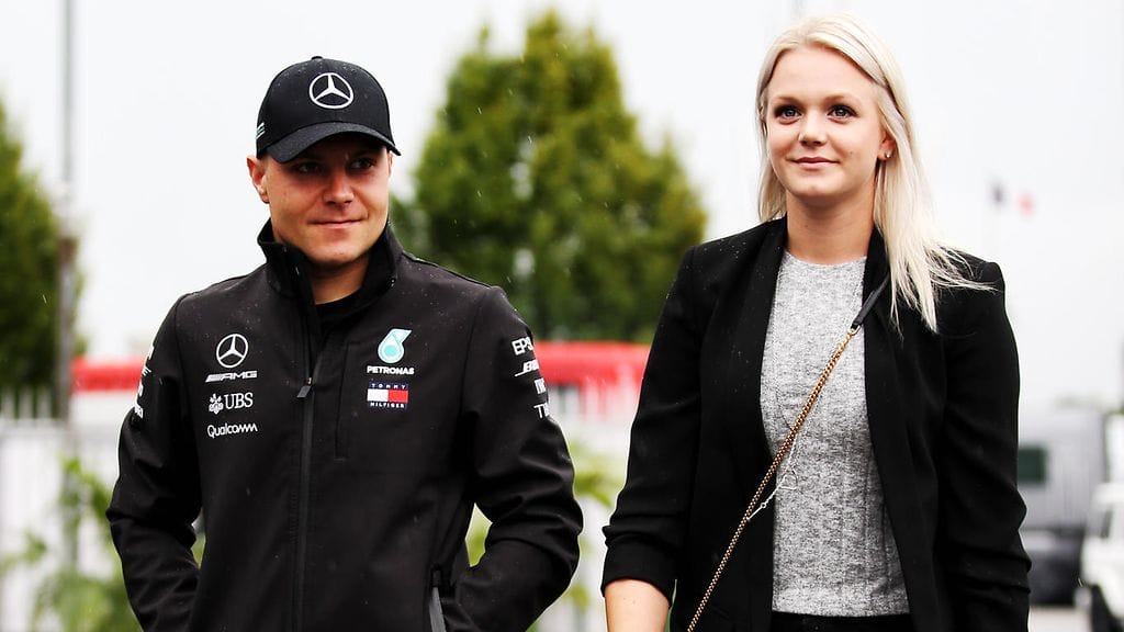 Valtteri ja Emilia Bottas ottivat ilon irti F1-kauden päättymisestä.