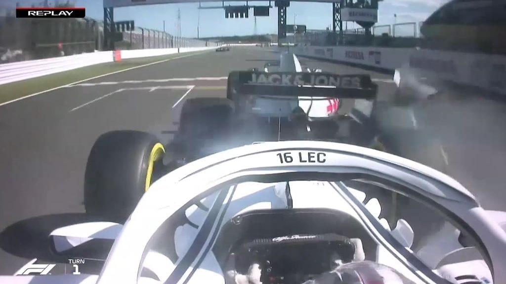 Sauberin Charles Leclerc törmäsi Haasin Kevin Magnusseniin Japanin GP:ssä.