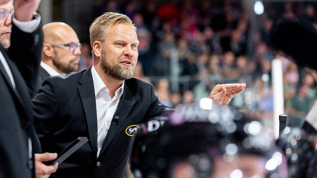 Mikko Manner ja Kärpät hakevat jatkopaikkaa tiistaina.