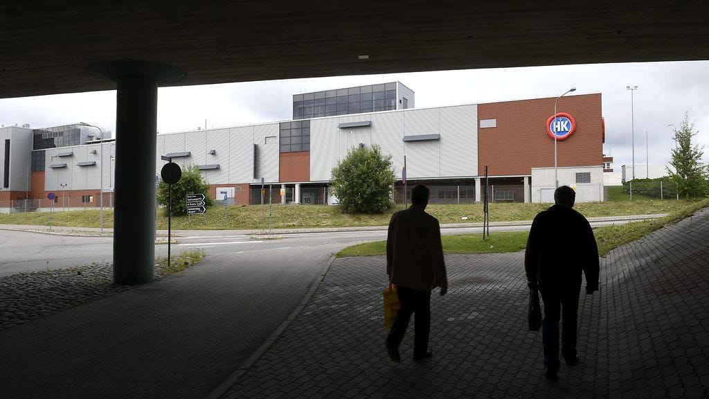 HKScan kertoo, että irtisanomisilla ja kausittaisella lomautuksella se säästää noin 7 miljoonaa euroa vuosittain.