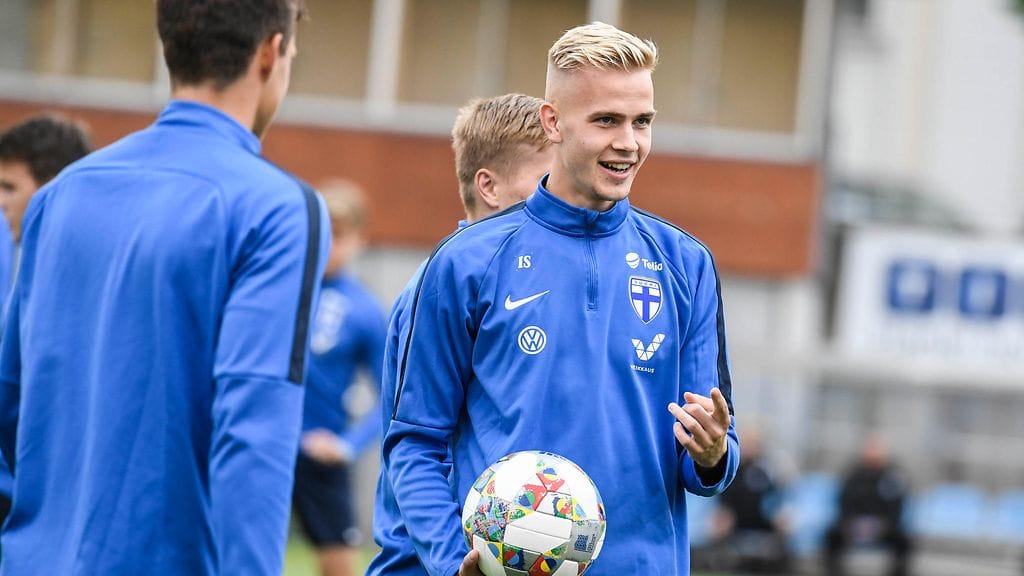 Jasse Tuominen on päässyt avauskokoonpanoon molemmissa Huuhkajien Kansojen liigan otteluissa.