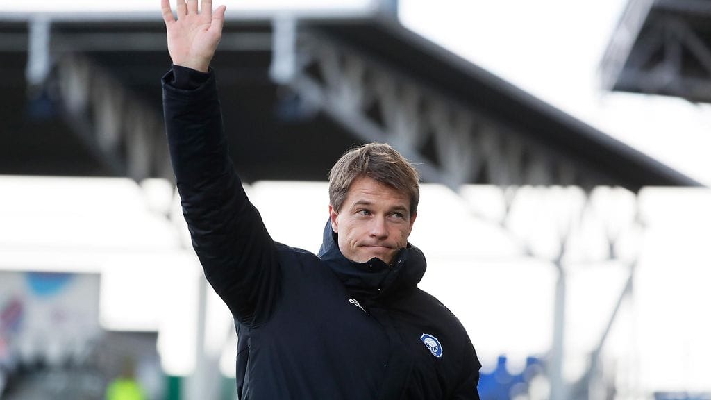 Mika Lehkosuo jatkaa HJK:n päävalmentajana.