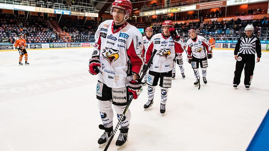 Sport meni HPK:ta vastaan 1-0-johtoon ensimmäisessä erässä.