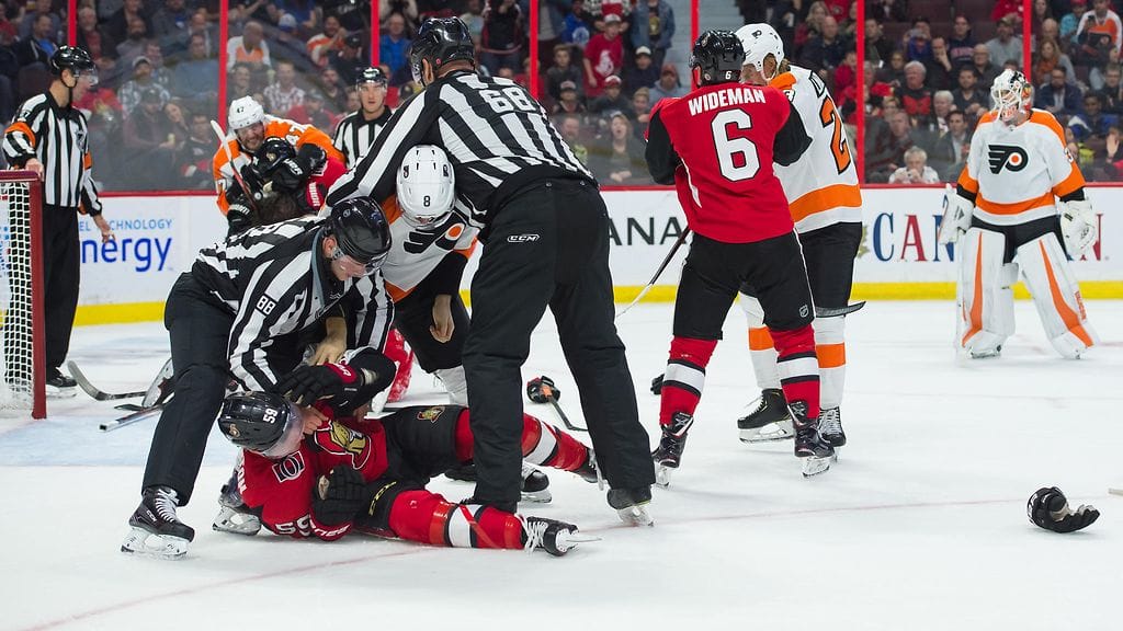 Jori Lehterä oli mukana useamman pelaajan kahakassa Philadelphian ja Ottawan kohtaamisessa.