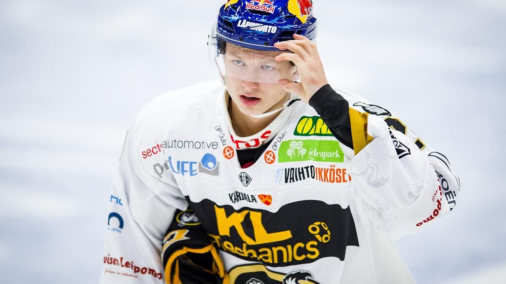 Aleksi Heponiemi laukoi Kärpät 1-0-johtoon.