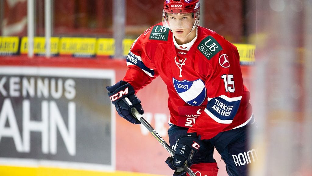 Anton Lundell teki kaksi maalia Kuopiossa.