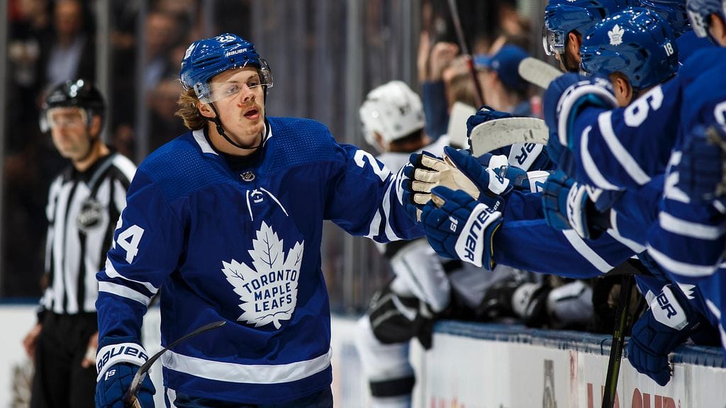 Kasperi Kapanen iski kaksi maalia, kun Toronto Maple Leafs voitti Los Angeles Kingsin lukemin 4-1.