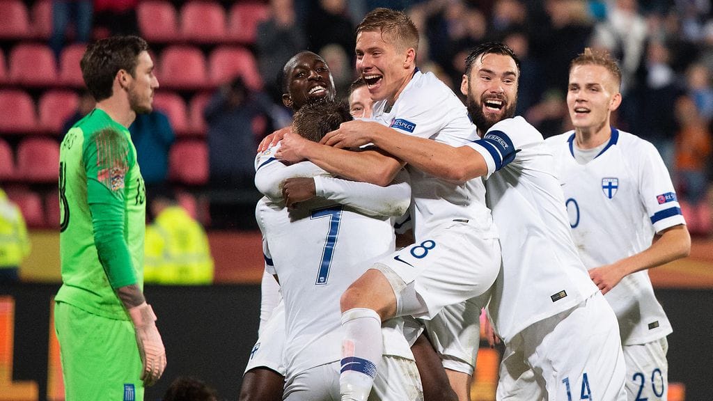 Huuhkajat juhli tuoreeltaan muun muassa voittoa Kreikasta.