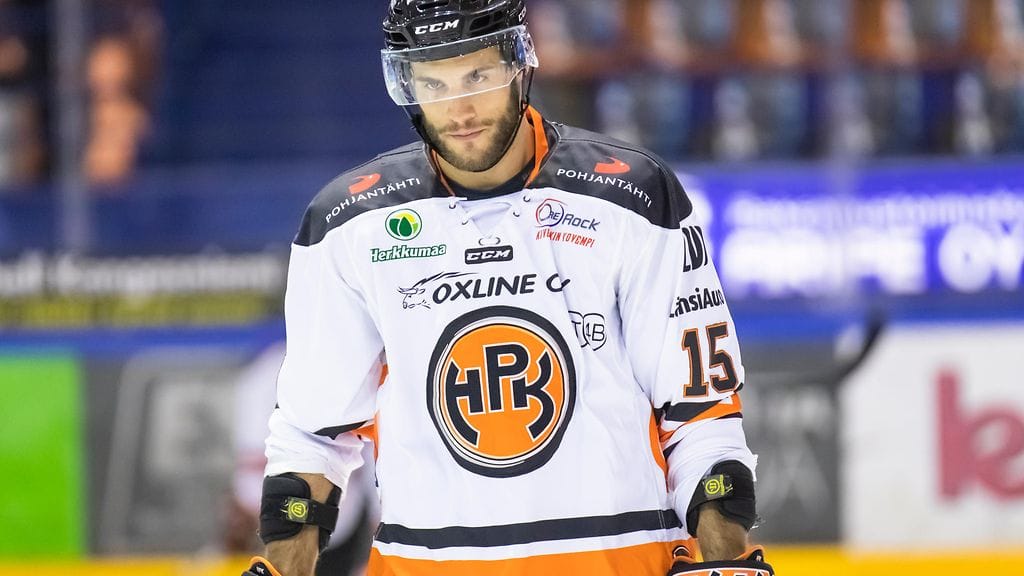 Jan Brejcak joutui rajun taklauksen alle KalPaa vastaan.