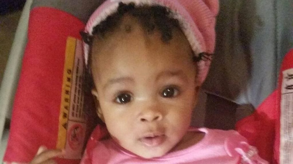 vauva puukotettiin ja pistettiin uuniin