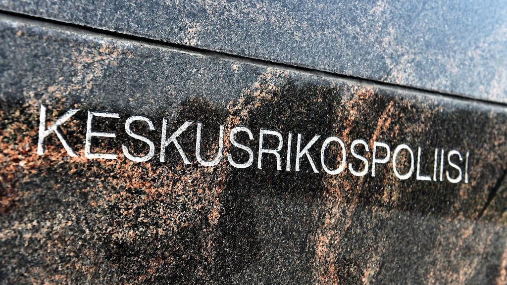 Huijarit sanoivat olevansa KRP:n poliiseina.