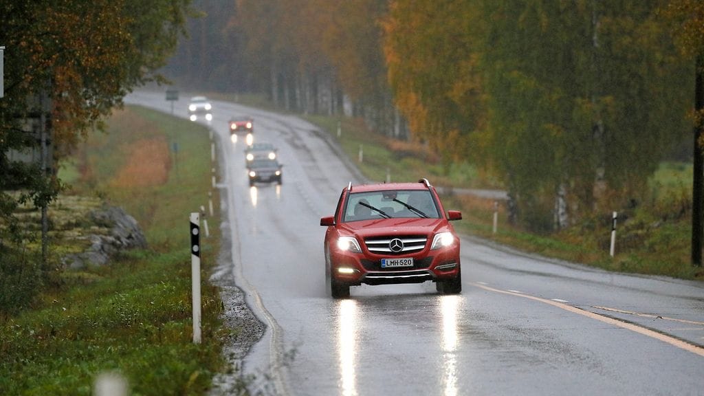 Suomalaiset ajavat keskimäärin melko vanhoilla autoilla.