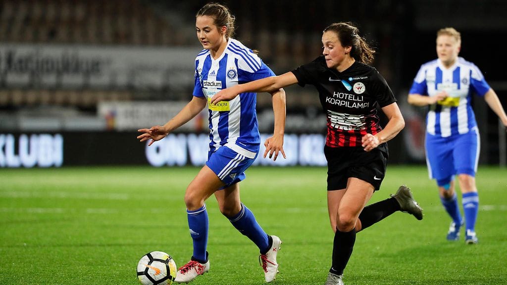 HJK ja PK-35 taistelivat mestaruudesta Helsingin lauantai-illassa.