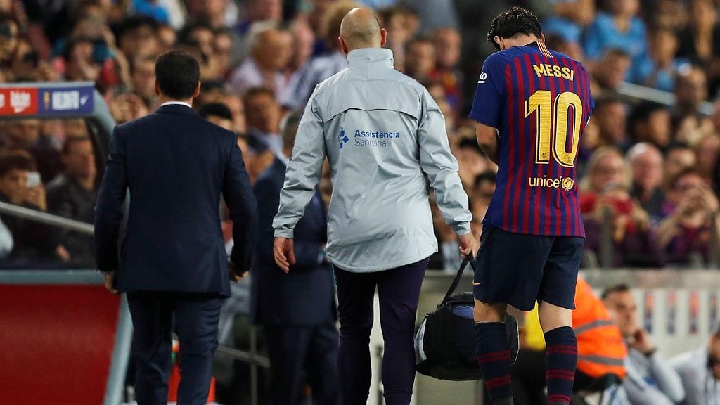 FC Barcelonan Lionel Messi loukkasi kätensä lauantaina Sevilla-ottelussa.