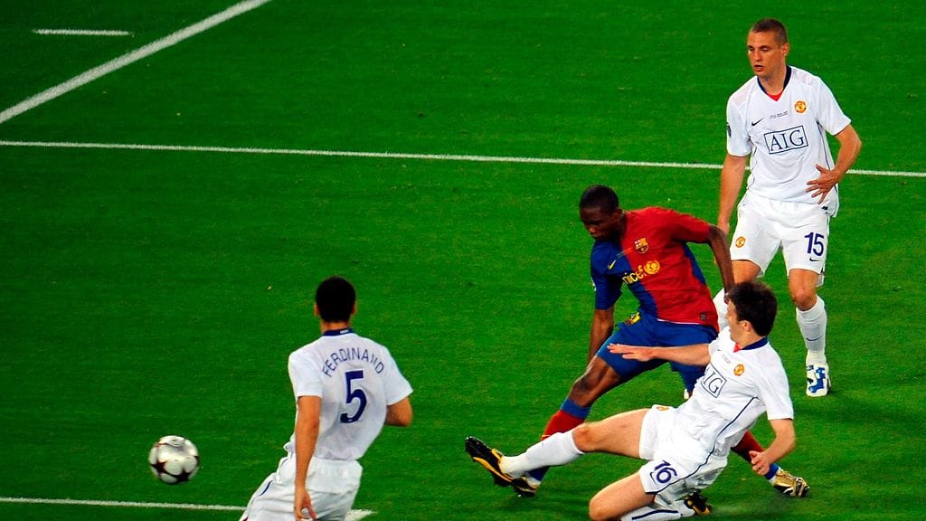 Carrick oli myöhässä vuonna 2009 Samuel Eto'on avausmaalissa Mestarien liigan loppuottelussa.