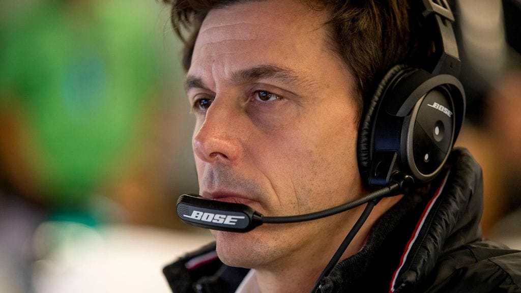 Mercedeksen tallipäällikkö Toto Wolff painottaa: mestaruustaisto ei ole vielä ohi.