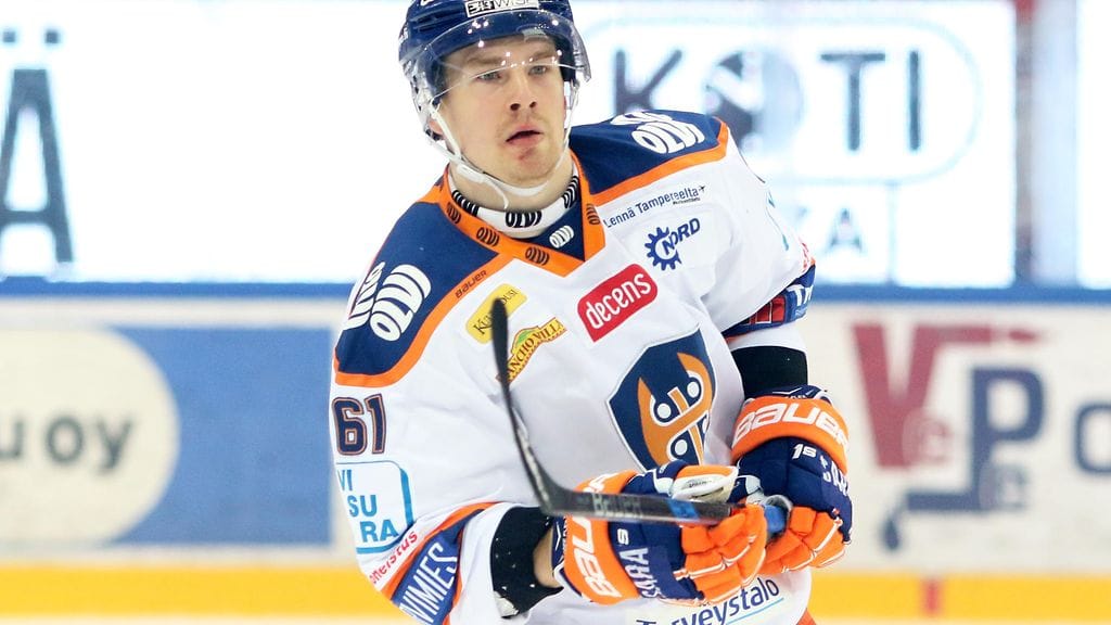 Juhani Jasu ratkaisi voiton Tapparalle Kärpistä.