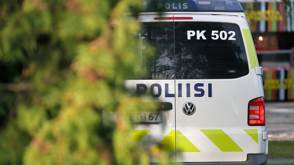 Kaikki neljä rikoksesta epäiltyä miestä on vangittu.